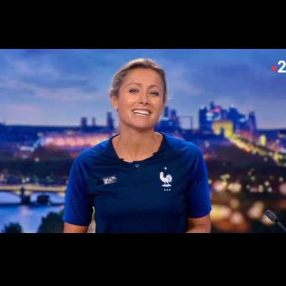 Anne-Sophie Lapix lors du JT de France 2 le soir de la finale de la Coupe du monde 2018 - France 2, 15 juillet 2018