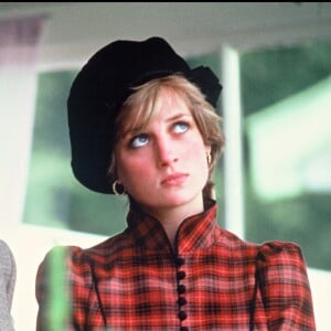 Lady Diana avec un béret en 1981.