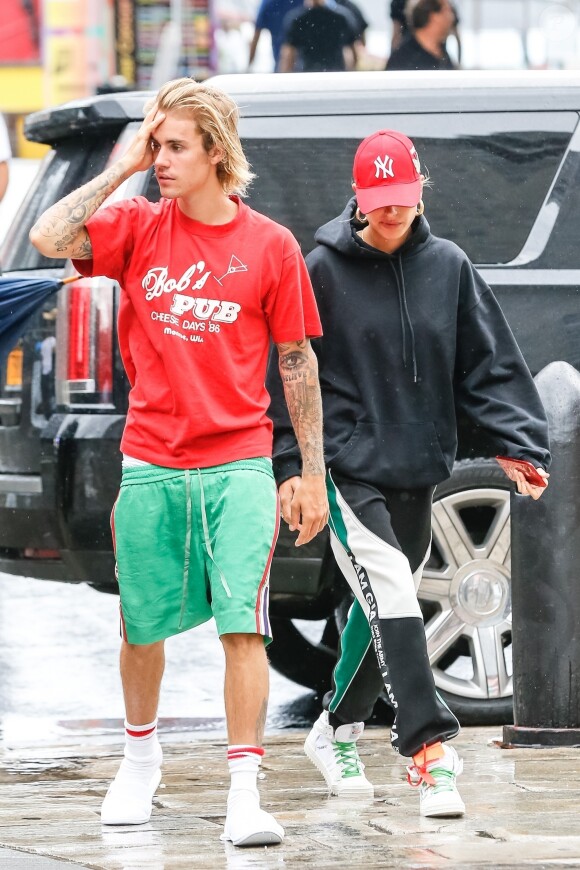 Exclusif - Justin Bieber et sa fiancée Hailey Baldwin sont allés déjeuner puis au cinéma ensemble à New York, le 3 août 2018.