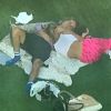 Exclusif - Prix Spécial - No Web - Justin Bieber et sa fiancée Hailey Baldwin se prélassent et s'enlacent, amoureux, dans un parc à New York, le 30 juillet 2018.