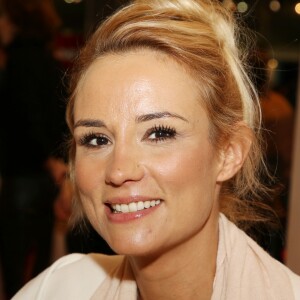 Elodie Gossuin - Salon du livre à la porte de Versailles à Paris le 18 mars 2018. © Denis Guignebourg/Bestimage Book Fair at the Porte de Versailles in Paris on March 18, 2018.