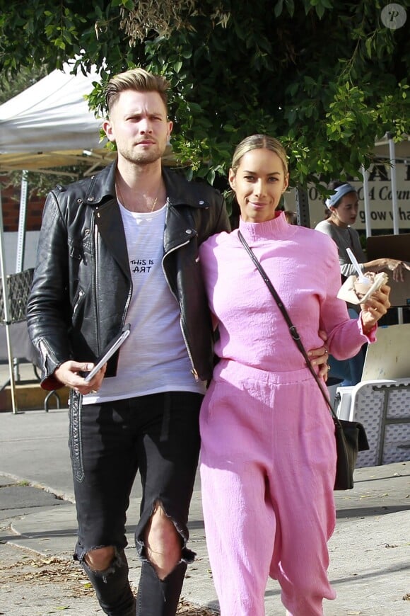 Exclusif - Leona Lewis et son compagnon Dennis Jauch sont allés manger une glace à Echo Park le 3 novembre 2017. © CPA/Bestimage