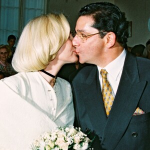 Michèle Torr et Jean-Pierre Murzilli lors de leur mariage à Mérindol en 1994.