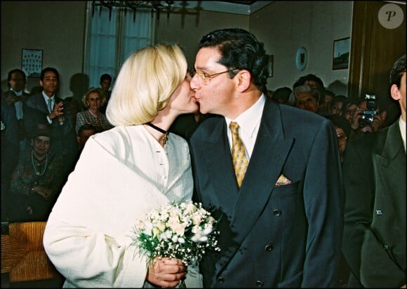Michèle Torr et Jean-Pierre Murzilli lors de leur mariage à Mérindol en 1994.