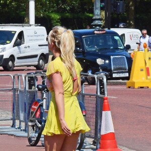 Exclusif - Britney Spears et ses enfants Jayden et Sean visitent Buckingham Palace et les autres attractions touristiques, accompagnés par deux gardes du corps. Londres, le 3 août 2018.