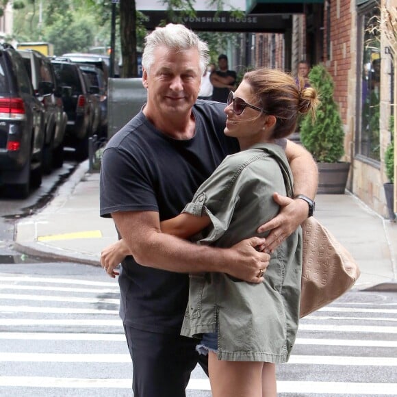 Exclusif - Alec Baldwin et sa femme Hilaria à New York. Le 25 juillet 2018.