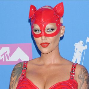 Amber Rose assiste aux MTV Video Music Awards 2018 au Radio City Music Hall à New York, le 20 août 2018.