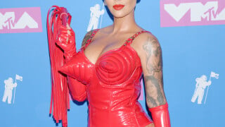 Amber Rose : Ultrasexy en vinyle aux MTV Video Music Awards