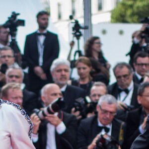 Carole Bouquet et son compagnon Philippe Sereys de Rothschild - Montée des marches du film de la Soirée 70ème Anniversaire lors du 70ème Festival International du Film de Cannes. Le 23 mai 2017. © Borde-Jacovides-Moreau/Bestimage