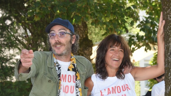Romane Bohringer et son ex Philippe Rebbot, réunis pour un "Amour flou"