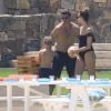 Exclusif - Robin Thicke se relaxe sur une plage et joue au volleyball avec son fils Julian et sa femme April Love Geary à Cabo San Lucas au Mexique, le 30 juin 2018