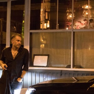 Exclusif - Lady Gaga et son compagnon Christian Carino sont allés dîner en amoureux au restaurant "Pétrelle" dans le quartier de Montmartre à Paris, le 28 août 2018.