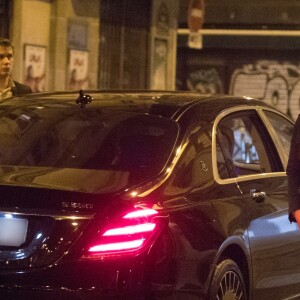 Exclusif - Lady Gaga et son compagnon Christian Carino sont allés dîner en amoureux au restaurant "Pétrelle" dans le quartier de Montmartre à Paris, le 28 août 2018.