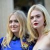Dakota Fanning et sa soeur Elle Fanning - Arrivées au défilé de mode printemps-été 2018 "Miu Miu" à Paris. Le 3 octobre 2017 © CVS-Veeren / Bestimage
