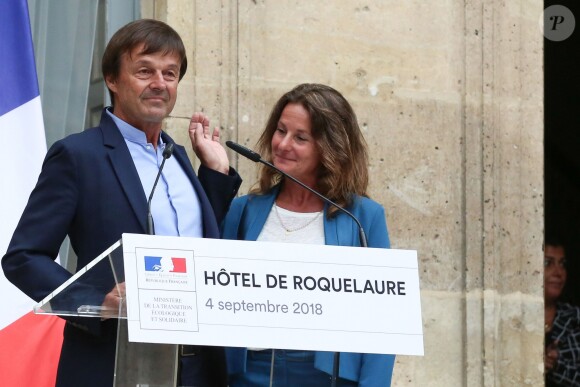 Passation de pouvoir entre le ministre de la Transition Ecologique et Solidaire, Nicolas Hulot, en compagnie de son épouse Florence Lasserre, et son successeur François de Rugy, accompagné de sa femme Séverine Servat, au ministère de l'Ecologie, hôtel de Roquelaure, à Paris, le 4 septembre 2018. © Stéphane Lemouton / Bestimage