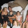 Tori Spelling et son mari Dean McDermott sont allés visiter le village de SmallFoot Yeti avec leurs enfants Stella, Liam, Hattie, Finn et Beau à Hollywood, le 14 septembre 2018