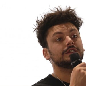 Kev Adams lors de l'avant-première d'"Alad'2" à Compiègne le 27 août 2018.