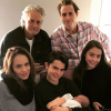 Michael Douglas, grand-père pour la première fois avec Lua, la fille de son fils aîné Cameron.