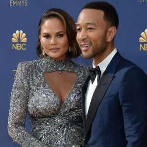 John Legend et sa femme Chrissy Teigen au 70ème Primetime Emmy Awards au théâtre Microsoft à Los Angeles, le 17 septembre 2018.