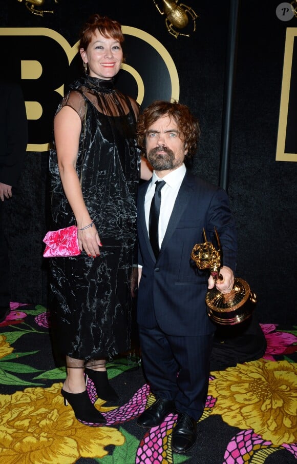 Peter Dinklage et sa femme Erica Schmidt à la soirée HBO après la 70e cérémonie des Primetime Emmy Awards, à Los Angeles le 17 septembre 2018.