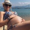 Alexia Mori, enceinte, prend la pose en bikini - Instagram, 3 juillet 2018