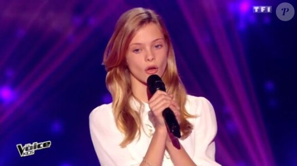 Julia lors des auditions à l'aveugle de "The Voice Kids", saison 2, en 2015.