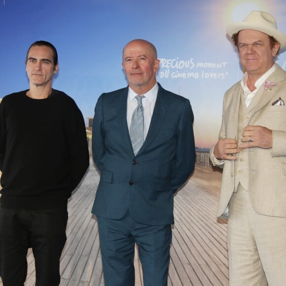 Joaquin Phoenix, Jacques Audiard, John C. Reilly au photocall du film "Les frères sisters" lors du 44ème Festival du Cinéma Américain de Deauville le 4 septembre 2018. © Denis Guignebourg / Bestimage