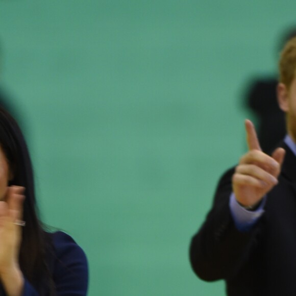 Le prince Harry et Meghan Markle, duchesse de Sussex ont pris part aux Coach Core Awards, cérémonie de récompenses précédée de quelques activités, à l'université de Loughborough (Leicestershire) le 24 septembre 2018.