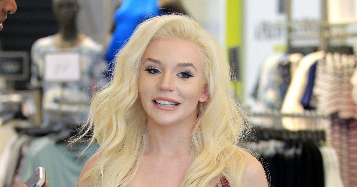 Courtney Stodden fait du shopping à Beverly Hills le 7 juillet 2016