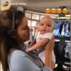 Eva Longoria et son fils Santiago sur le tournage de Grand Hotel. Instagram, septembre 2018