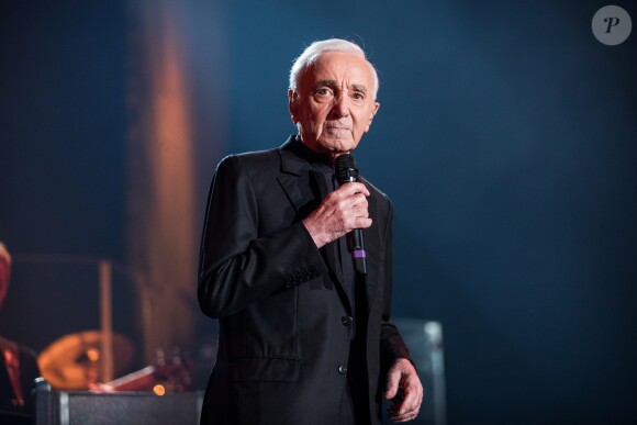 Exclusif - Charles Aznavour en concert à l'Accorhotels Arena (POPB Bercy) à Paris. Le 13 décembre 2017 © Cyril Moreau / Bestimage