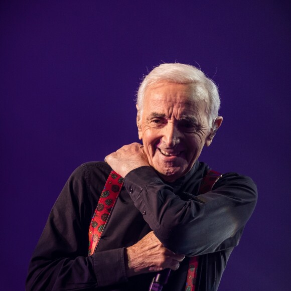 Exclusif - Charles Aznavour en concert à l'Accorhotels Arena (POPB Bercy) à Paris. Le 13 décembre 2017 © Cyril Moreau / Bestimage