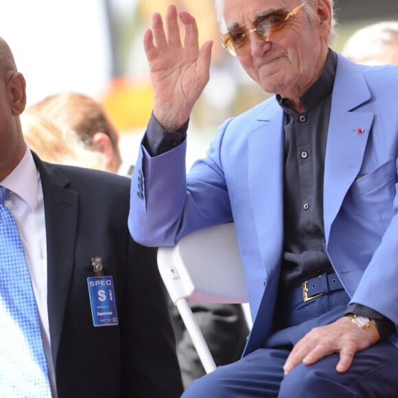 Charles Aznavour reçoit son étoile sur le Hollywood Walk of Fame à Los Angeles, le 24 août 2017. © Chris Delmas/Bestimage