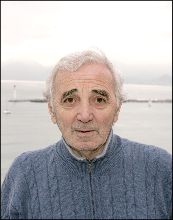 Charles Aznavour et sa fille Katia à Cannes, le 3 décembre 2004.