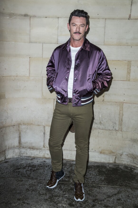 Luke Evans au photocall du défilé Louis Vuitton PAP femme printemps / été 2019 au Louvre à Paris le 2 octobre 2018 © Olivier Borde / Bestimage