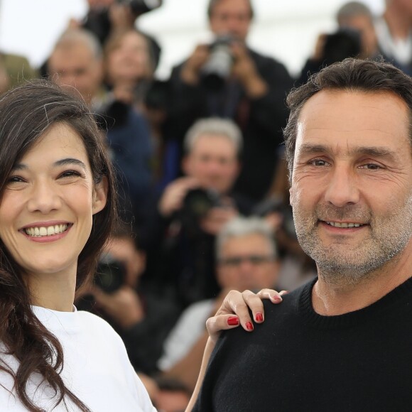 Mélanie Doutey et Gilles Lellouche - Photocall du film "Le grand bain" au 71ème Festival International du Film de Cannes, le 13 mai 2018. © Borde / Jacovides / Moreau / Bestimage