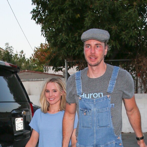 Exclusif - Kristen Bell et son mari Dax Shepard arrivent au spectacle de Ellen DeGeneres au théêtre The Largo à West Hollywood le 2 août 2018.