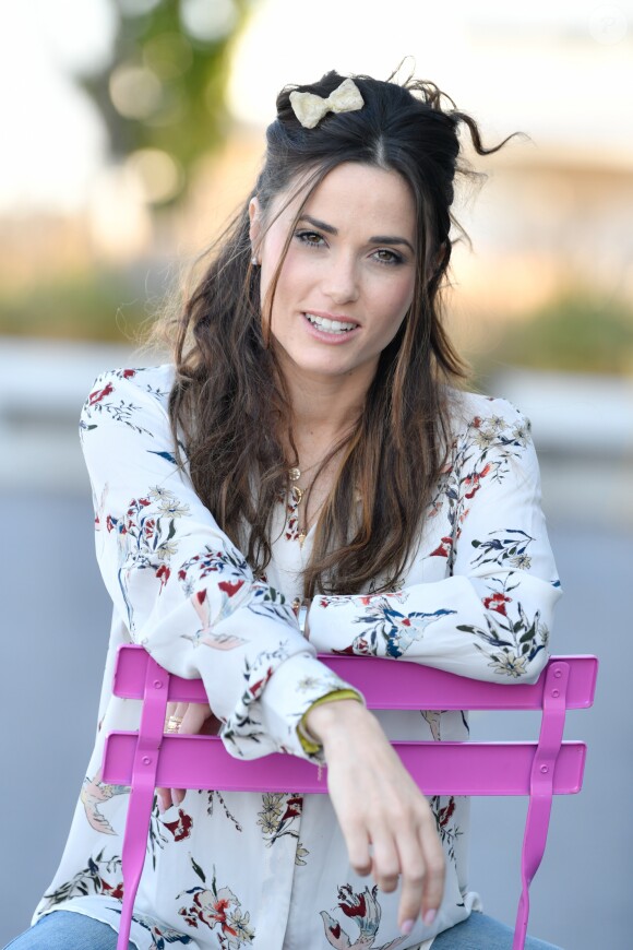 Exclusif - Capucine Anav dans les locaux de Webedia pour une interview pour Purepeople.com à Levallois-Perret le 10 octobre 2018.
