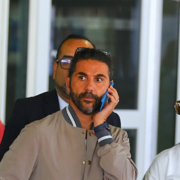 Eva Longoria et son mari José Baston arrivent avec leur fils Santiago Enrique à l'aéroport de JFK à New York, le 1er octobre 2018