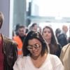 Exclusif - Eva Longoria et son mari Jose Baston prennent un vol à l'aéroport Paris CDG avec leur fils Santiago le 1er octobre 2018.