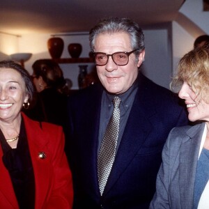 Marcello Mastroianni avec son ex-femme Flora et leur fille Barbara à Rome en 1993.