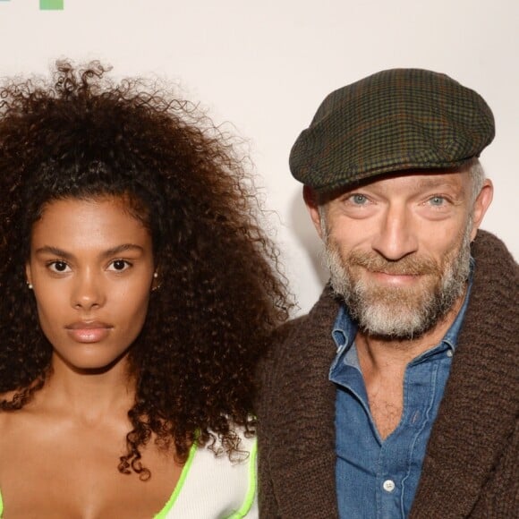 Vincent Cassel et sa femme Tina Kunakey - Photocall du "Etam Live Show 2018" aux Beaux-Arts à Paris, le 25 septembre 2018. © Rachid Bellak/Bestimage