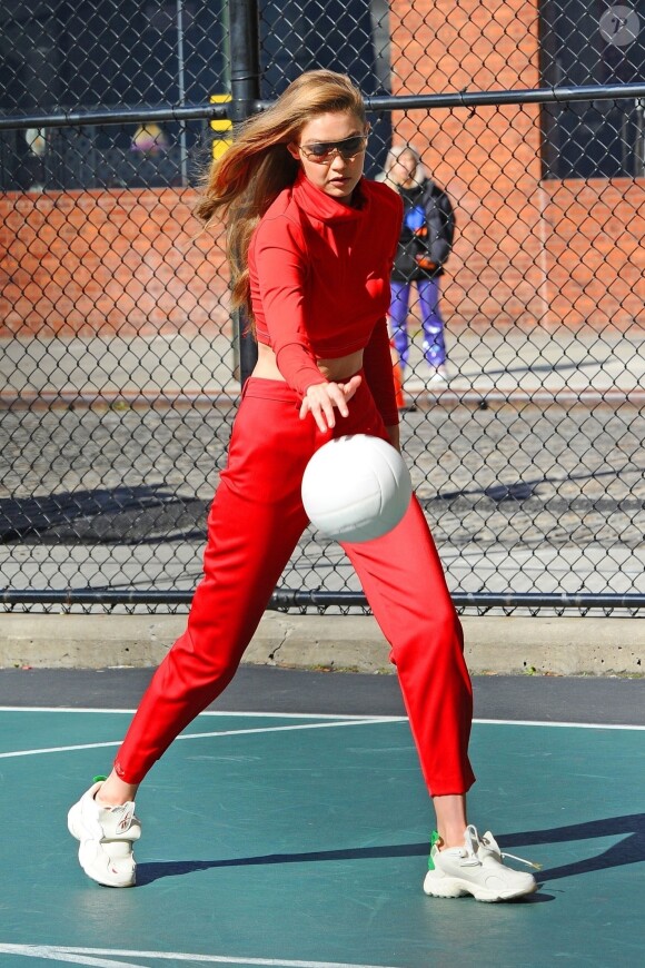 Gigi hadid tennis shoes store