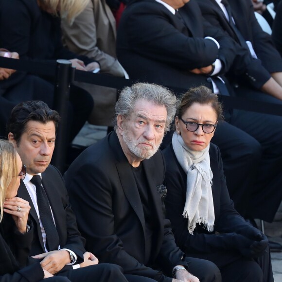 Laurent Gerra, Eddy Mitchell, sa femme Muriel - Arrivées à l'hommage national à Charles Aznavour à l'Hôtel des Invalides à Paris. Le 5 octobre 2018 © Jacovides-Moreau / Bestimage