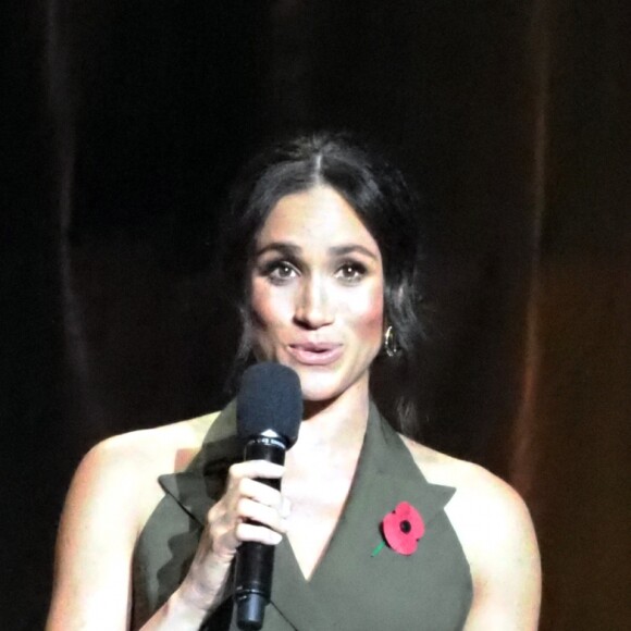 Meghan Markle, duchesse de Sussex, enceinte, fait un discours lors de la cérémonie de clôture des Invictus Games 2018 à Sydney, le 27 octobre 2018.