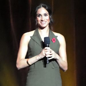 Meghan Markle, duchesse de Sussex, enceinte, fait un discours lors de la cérémonie de clôture des Invictus Games 2018 à Sydney, le 27 octobre 2018.