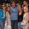 Jodie Sweetin, Mary-Kate Olsen, Dave Coulier, Candace Cameron Bure, Ashley Olsen et Bob Saget à Los Angeles, le 1er mai 2004.