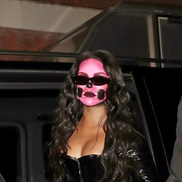 Rihanna arrive au club Laylow pour fêter Halloween. Londres, le 31 octobre 2018.