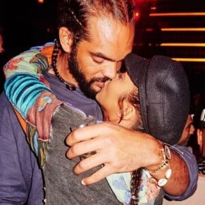 Joakim Noah et Lais Ribeiro s'embrassent à Las Vegas. Instagram, le 10 octobre 2018.