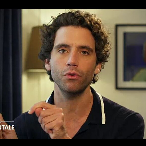 Mika dans "Suite parentale", France 4, 6 novembre 2018